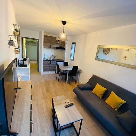 Appartement Au Port De Saint Cyprien Exterior foto